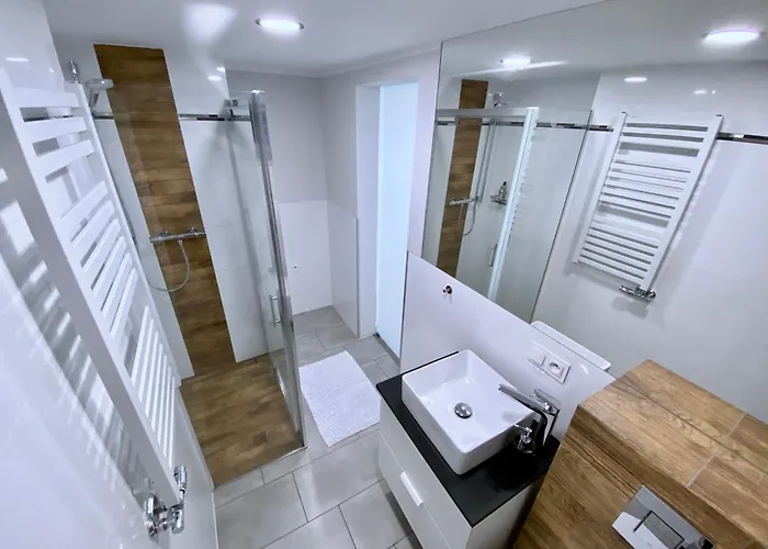 Investrooms アパート *